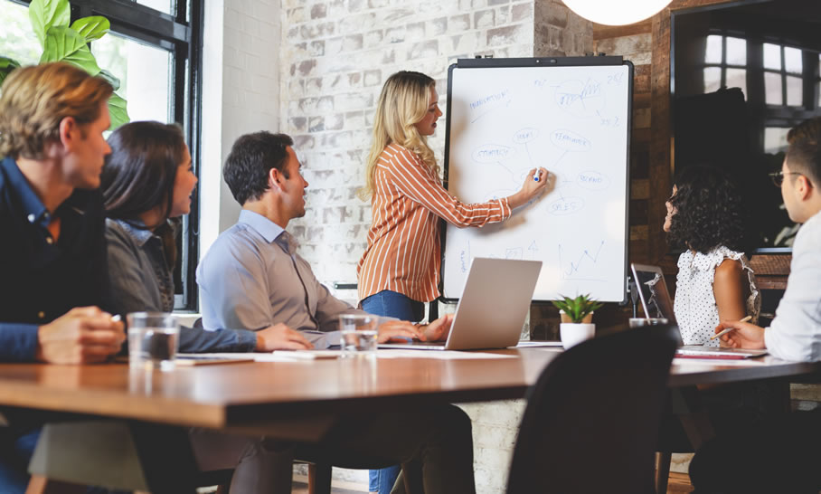 Home Page - Sales Teams Image - 1131902858